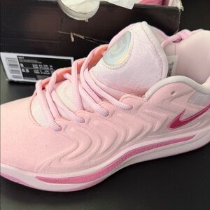 Nike Women's Light Pink Sneakers
